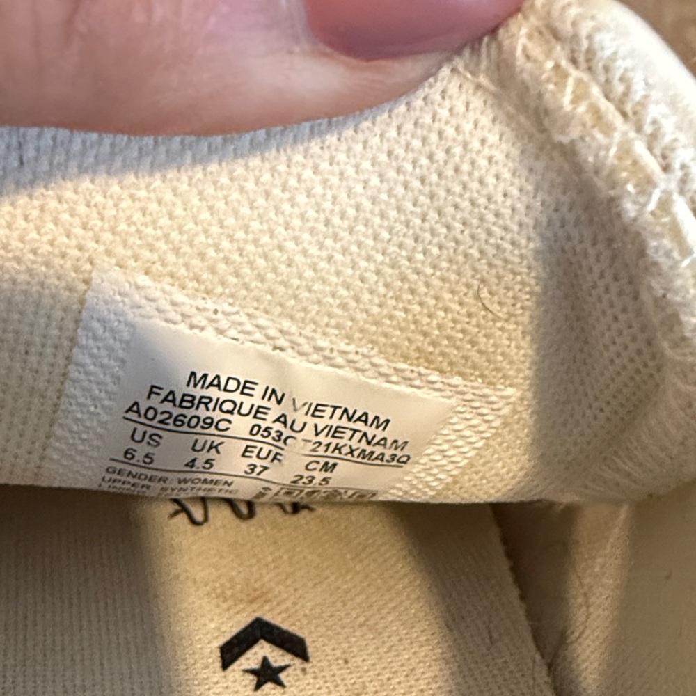 White Leather Low-Top Converse - Picture 11 of 12